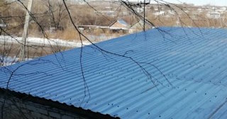 Демонтаж поликарбоната с крыши в Вольске -  услуги по доступной цене от 625 рублей
