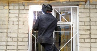 Профессиональный демонтаж решеток в Вольске от Сварной-Вль - от 573 руб.